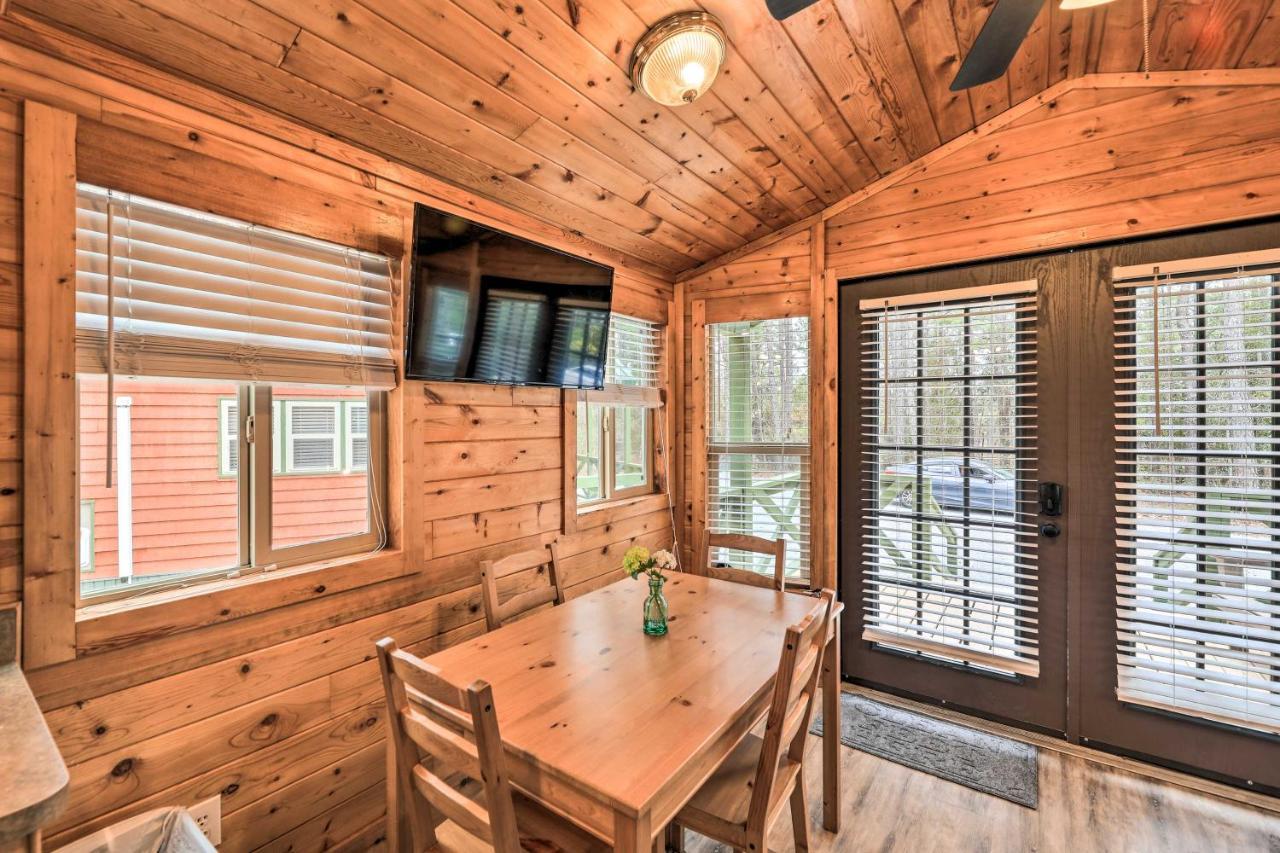 Beautiful New Bern Studio Cabin With Fire Pit! Exterior foto